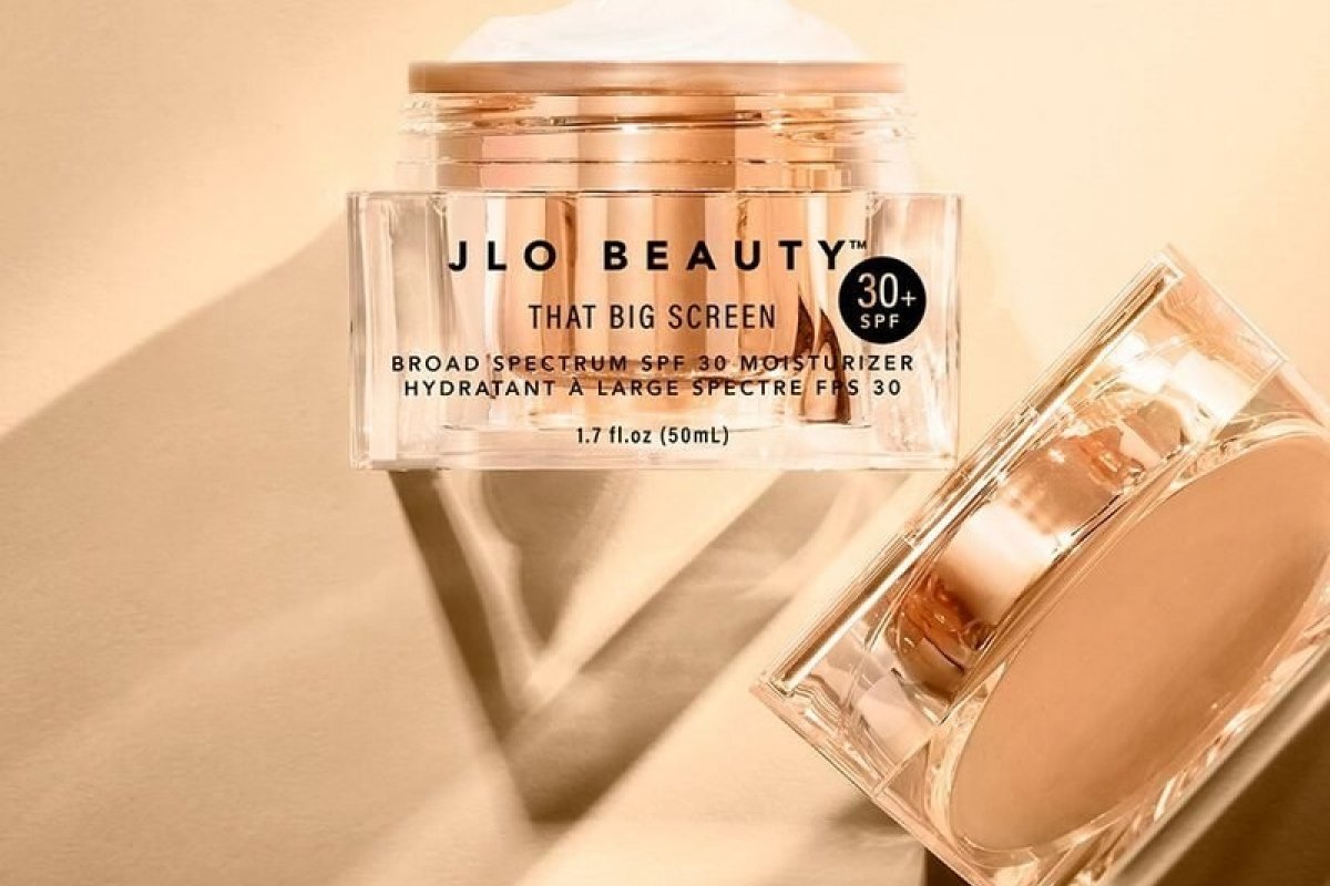 Uau! Jennifer Lopez lança JLo Beauty