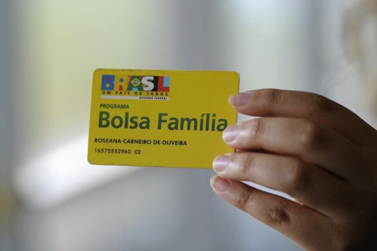 Governo bloqueia Bolsa Família de doadores de recursos e prestadores de serviços nas eleições 2020