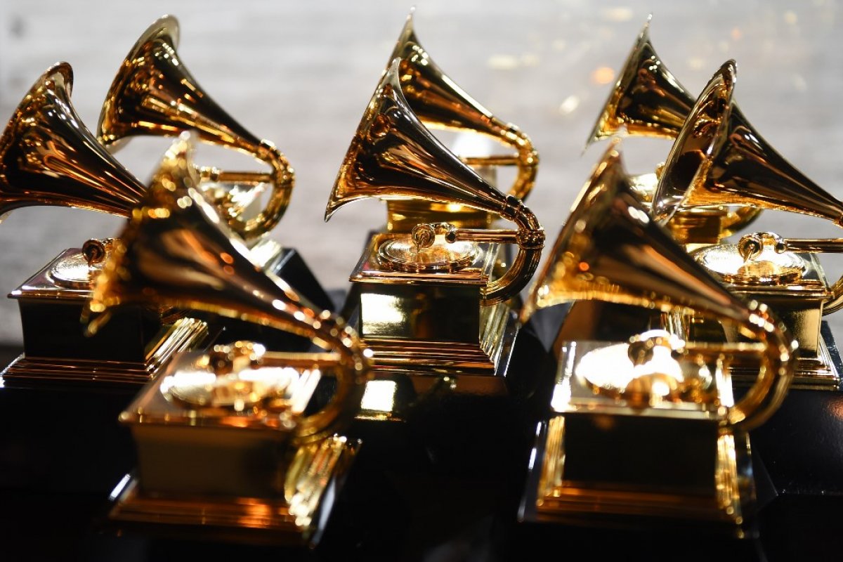 Cerimônia do Grammy é adiada para março