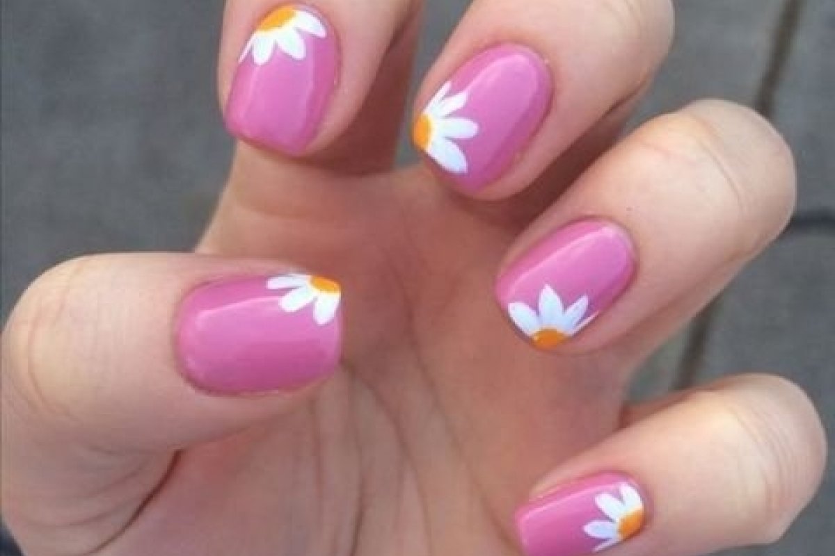 Unhas floridas: Perfeitas para o verão