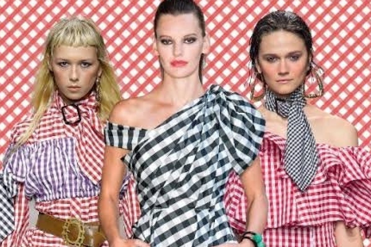 Estampas xadrez prometem dominar as tendências de moda de 2021