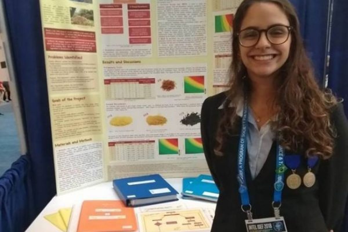 Brasileira ganha primeiro lugar em feira de ciências