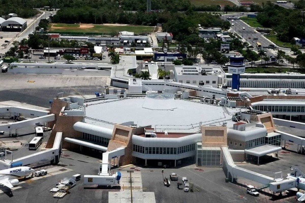 Brasileiros relatam oferta de testes negativos de Covid-19 em aeroporto de Cancún