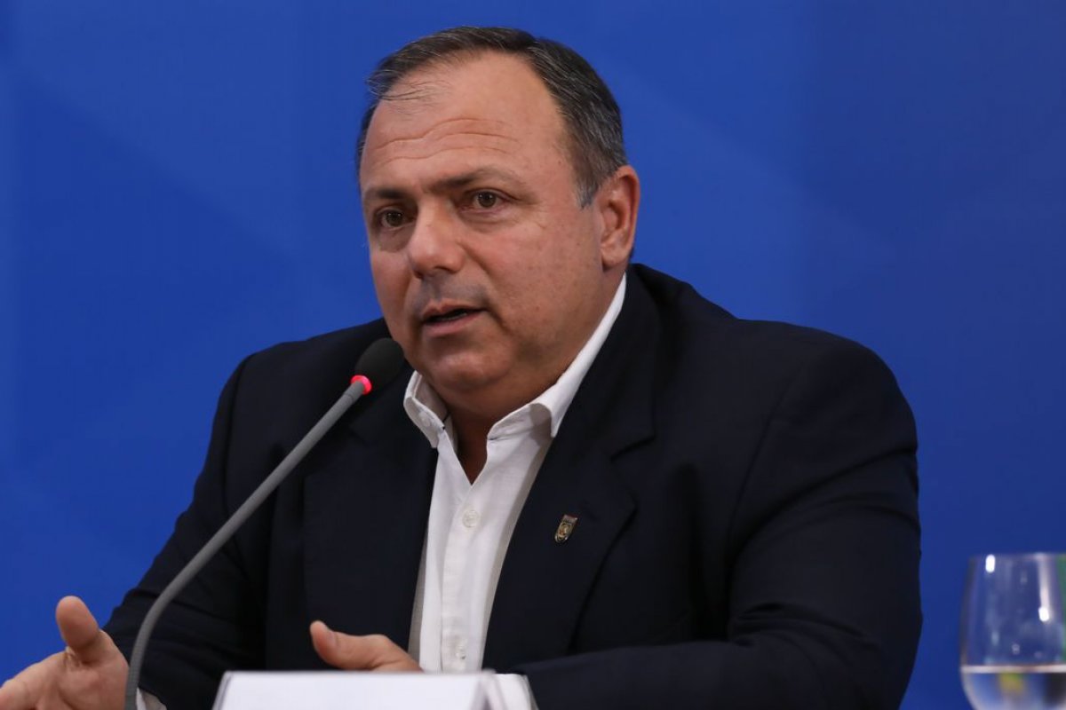 Covid-19: Pazuello anuncia contrato para compra de 100 milhões de doses de vacina do Instituto Butantan
