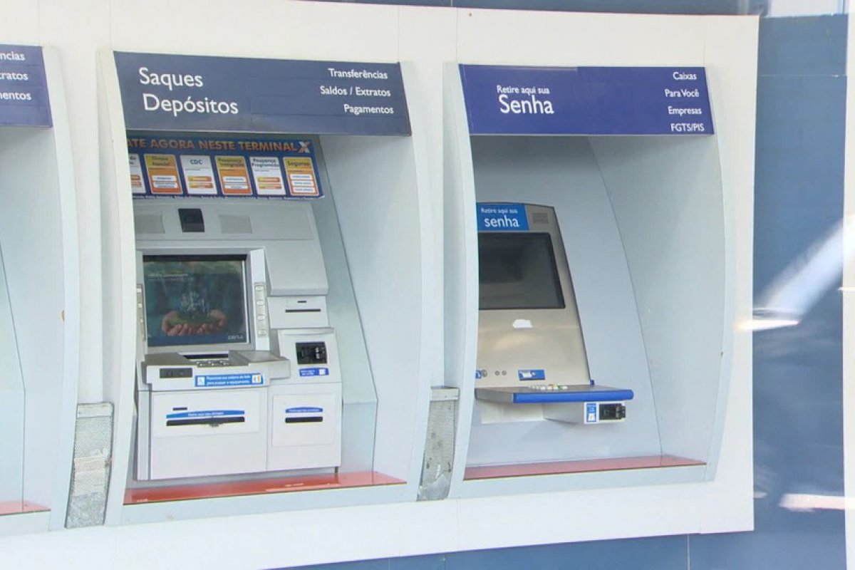 Quadrilha é presa no Rio de Janeiro após usar microcâmeras para capturar senhas e sacar o auxílio emergencial