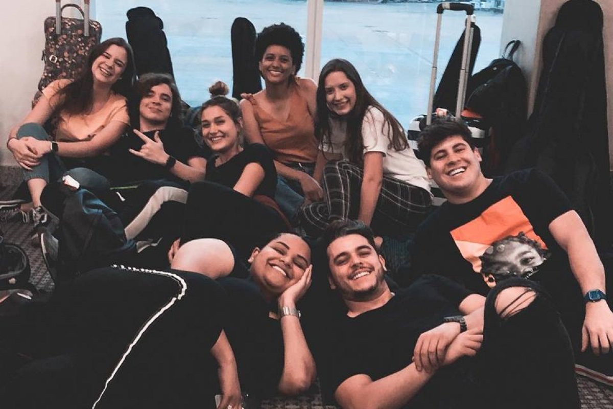 Sasha Meneghel embarca para viagem missionária na Angola