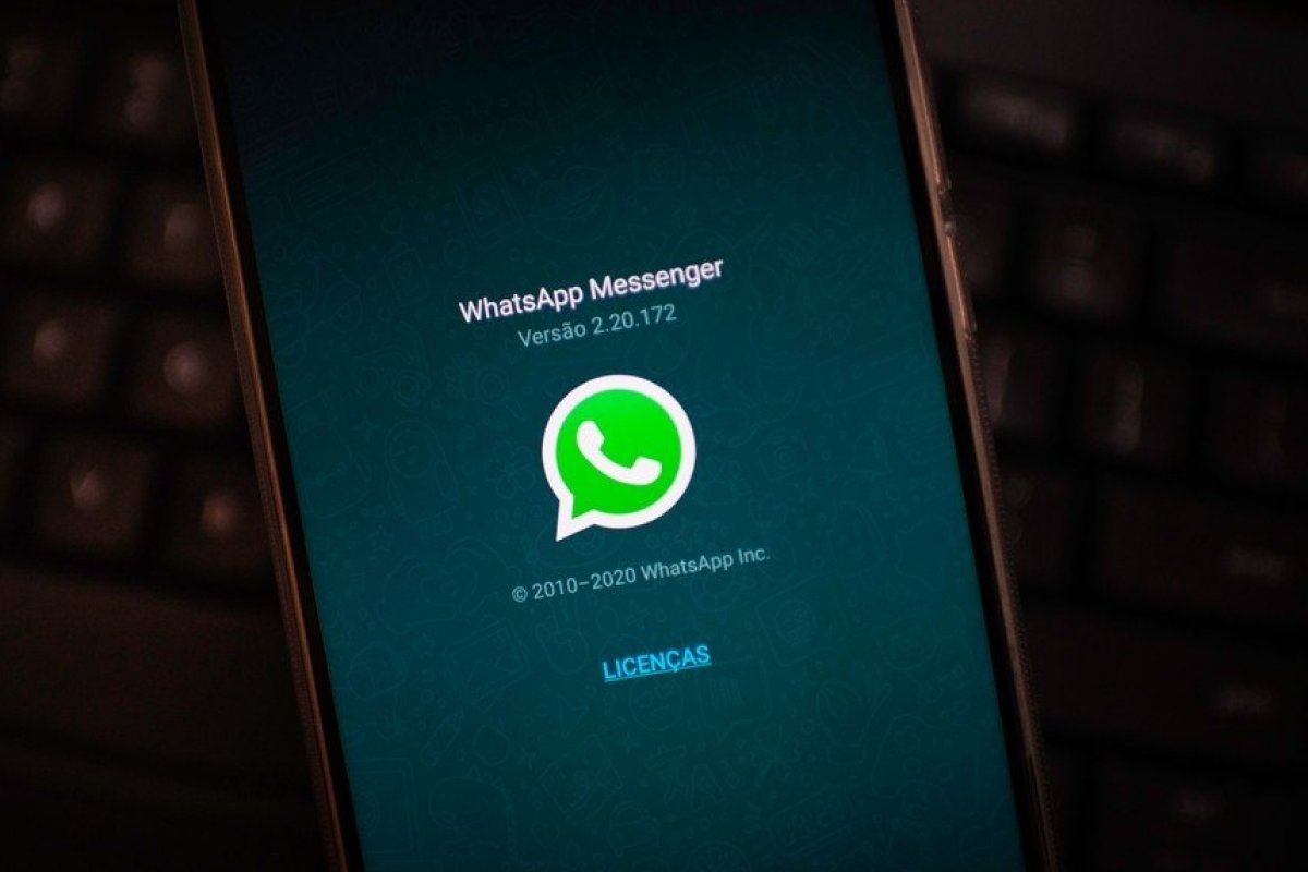 Usuários do WhatsApp aderem mensageiro rival após mudança de política