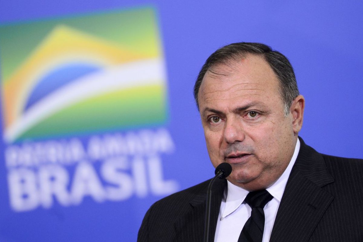 Saúde diz que não tomará seringas de estados e municípios