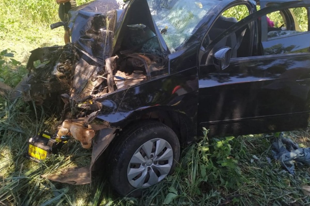 Criança morre e quatro pessoas da mesma família ficam feridas em acidente