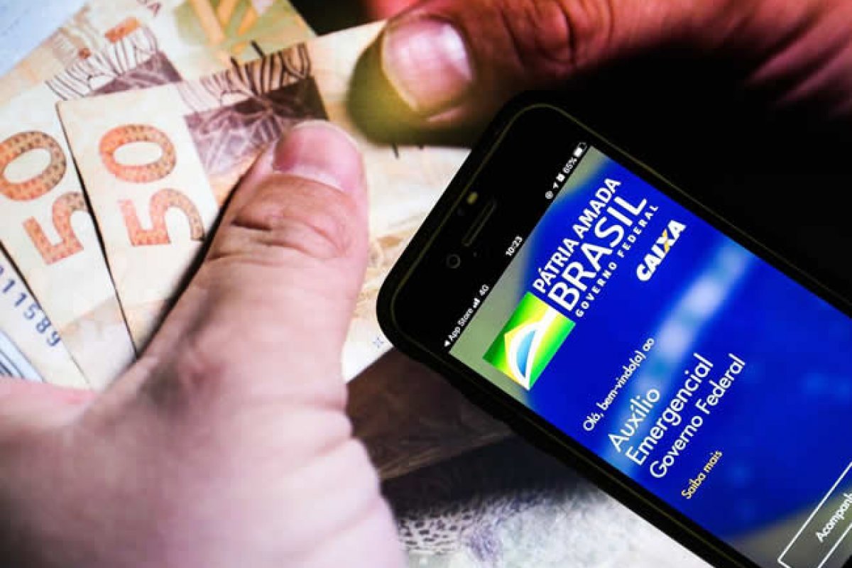 Auxílio: Caixa libera saques para nascidos em maio nesta segunda (11)