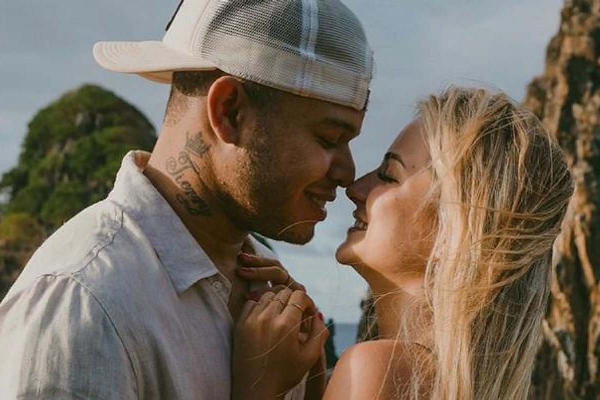 Tierry pede ex-BBB Gabi Martins em namoro