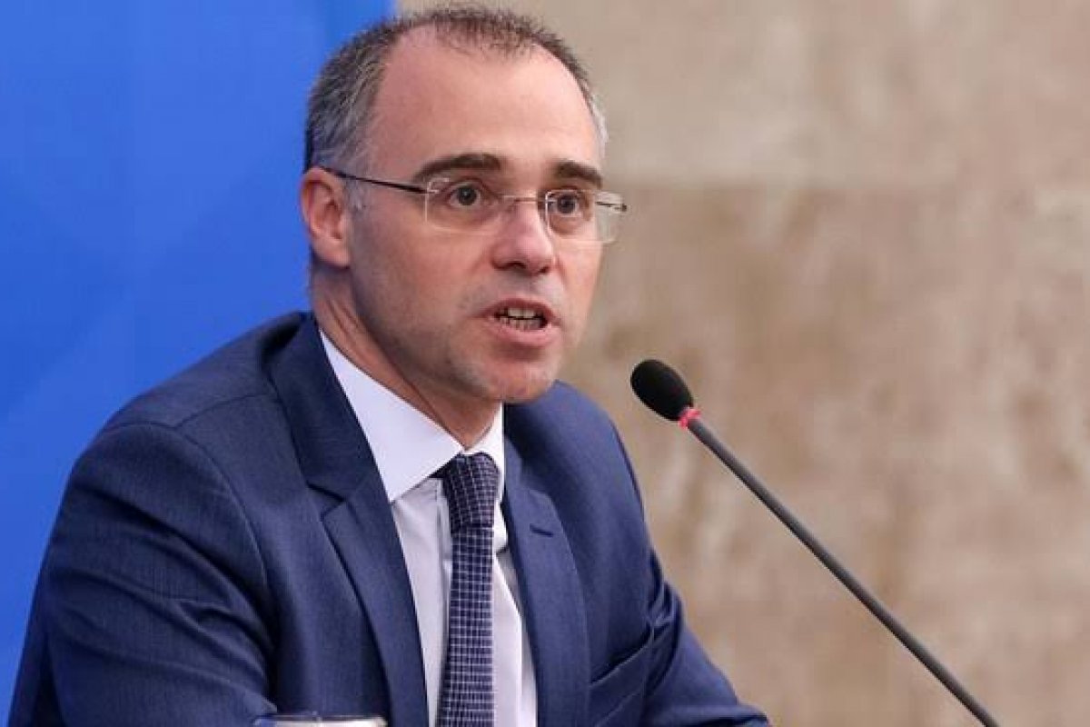 Ministro da Justiça disse que vai processar jornalistas que sugeriram morte de Trump