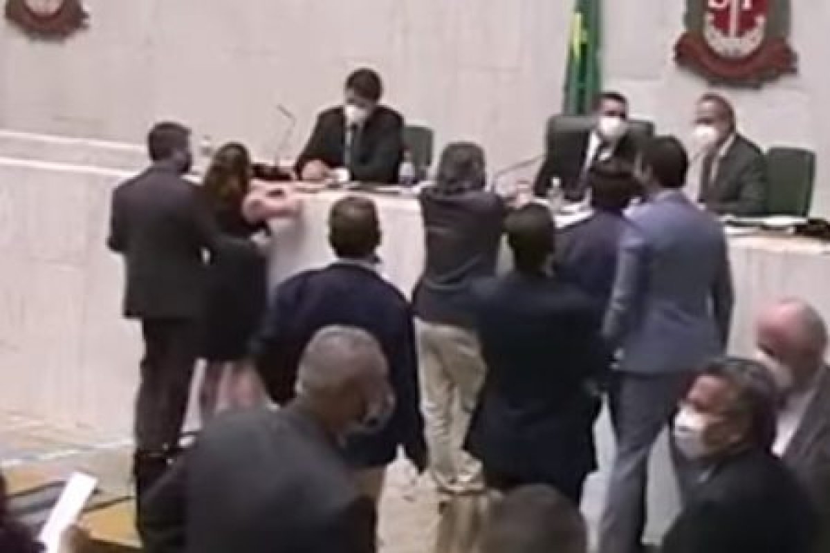 Conselho de Ética do Cidadania decidiu pela expulsão de deputado que assediou colega em assembleia em SP