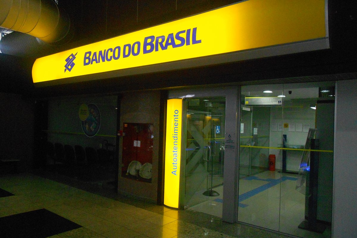 Banco do Brasil anuncia programa de demissões e fechamento de agências