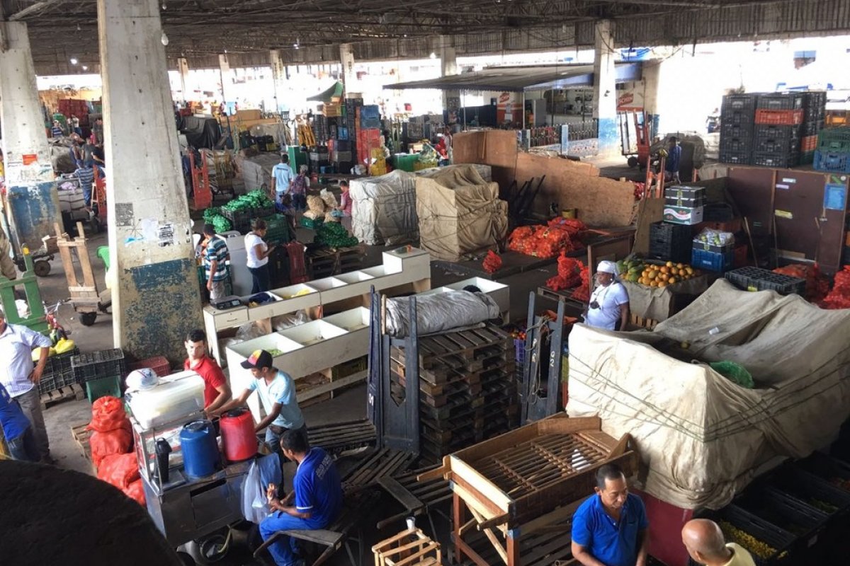 Estados vão leiloar de aeroportos a matadouro para superar crise da Covid-19