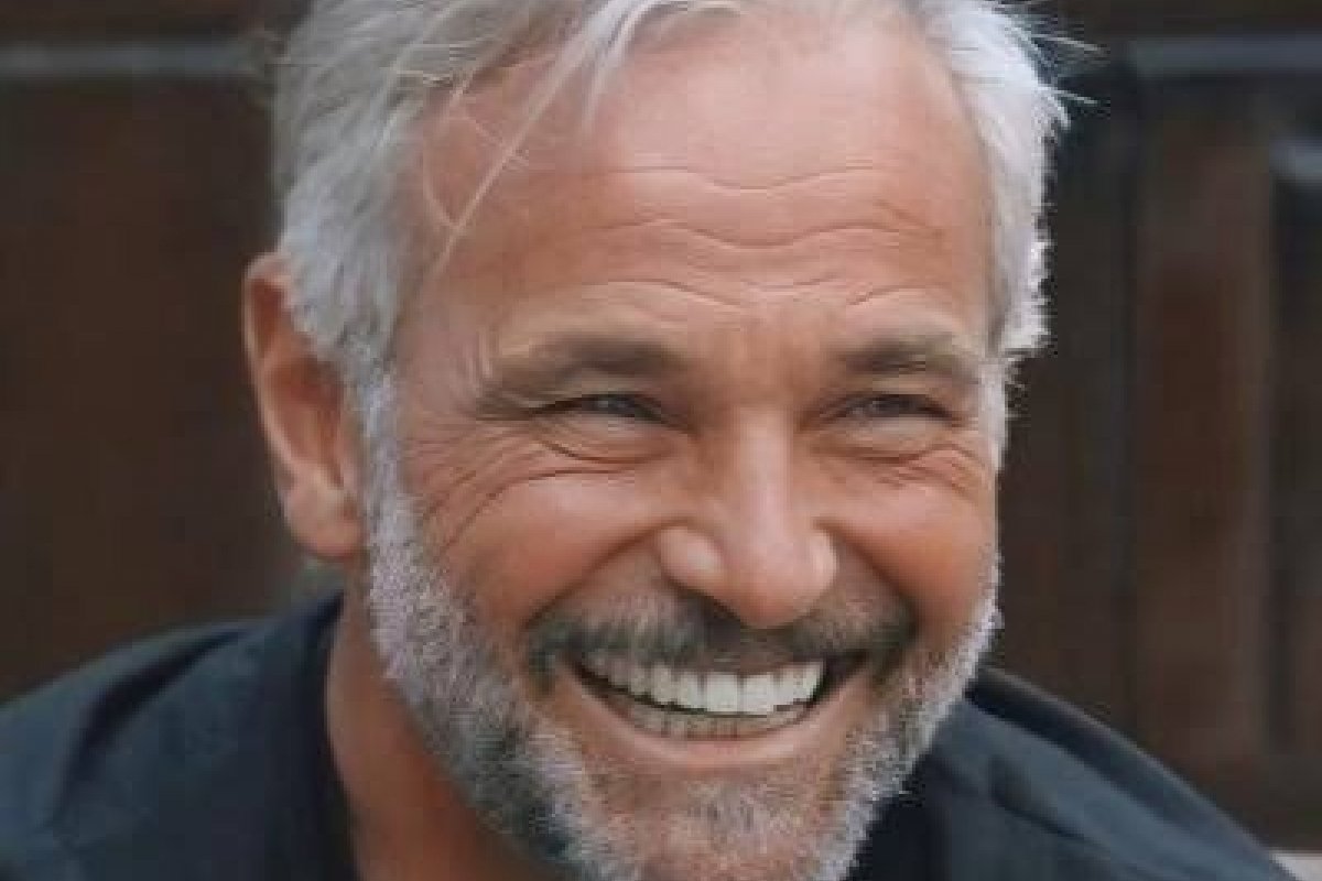 Mateus Carrieri revela que suas duas filhas são bissexuais