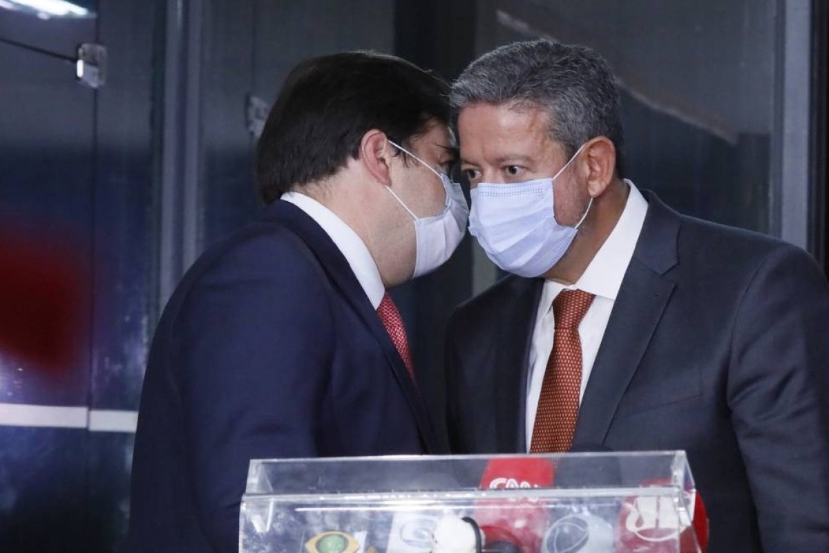 Maia retira cargos de aliados de Arthur Lira na Câmara