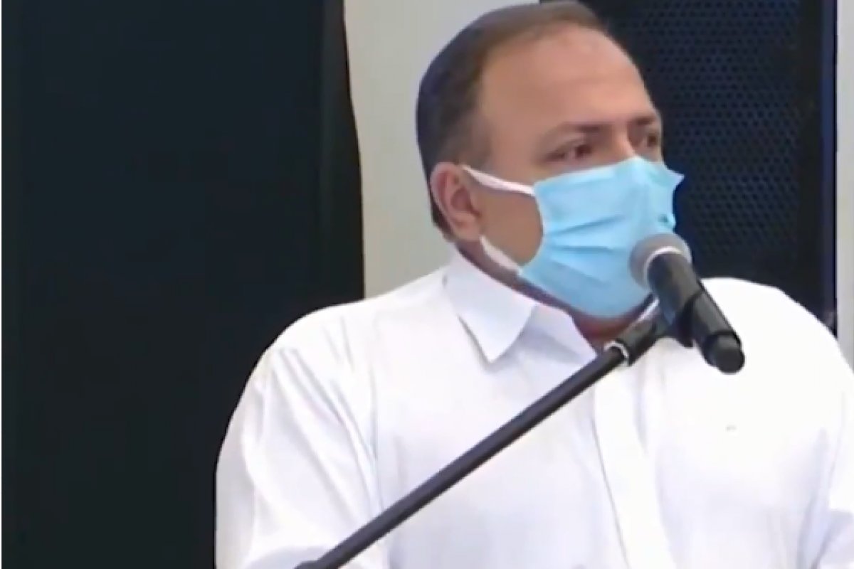 Vídeo: "Vacinação vai começar no dia D e na hora H", diz Pazuello sobre imunização contra Covid-19