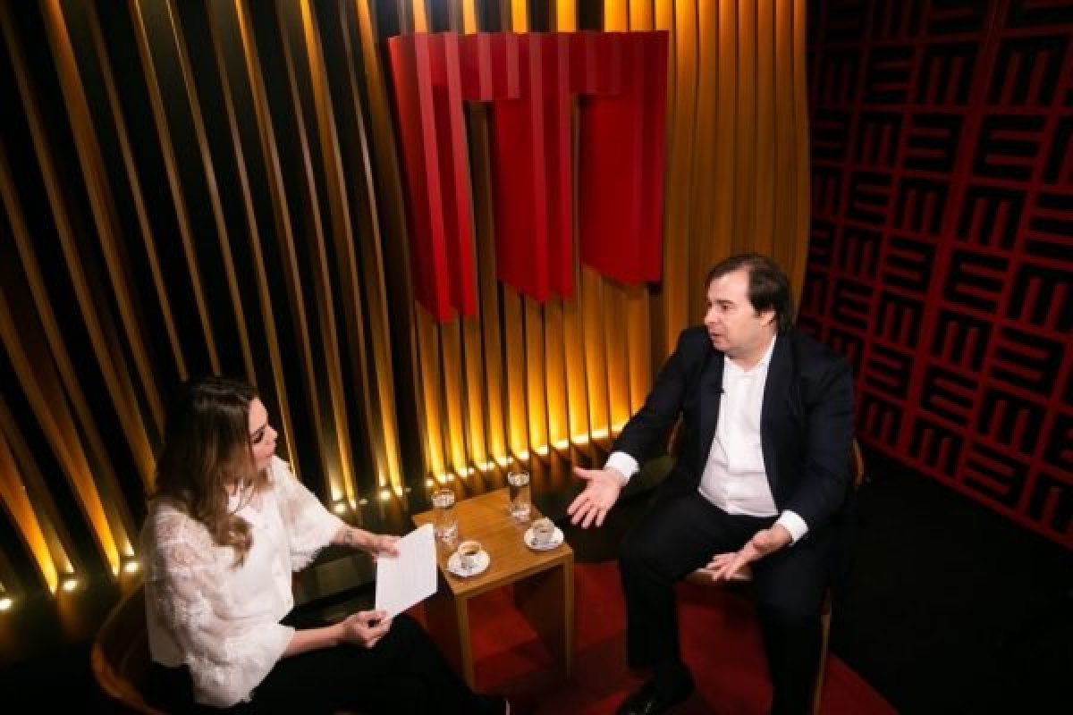 "Pode gerar processo de impeachment em poucos meses”, diz Maia sobre Bolsonaro