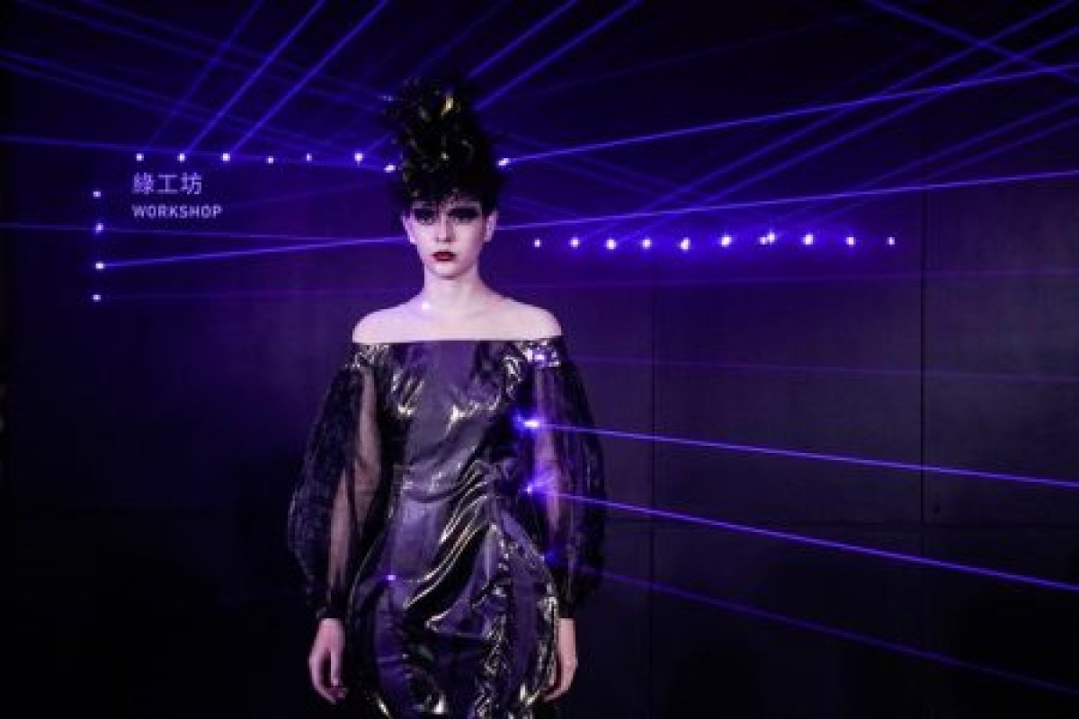 Uau! Estilista transforma descarte da indústria elétrica em moda