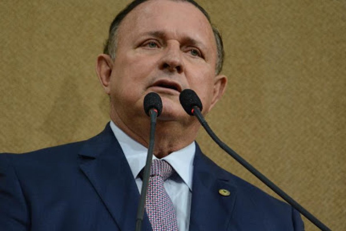 PT declara apoio a Adolfo Menezes na disputa pela presidência da AL-BA