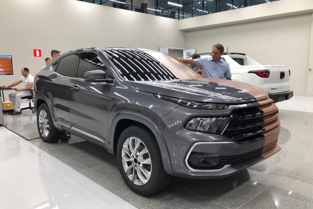 Vimos de perto o novo Fiat Fastback que chega ano que vem
