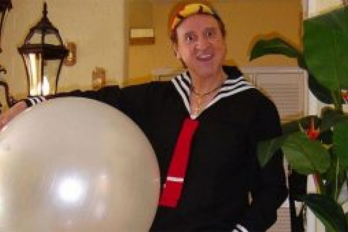 Carlos Villagrán, o Kiko do Chaves, anuncia pré-candidatura no México