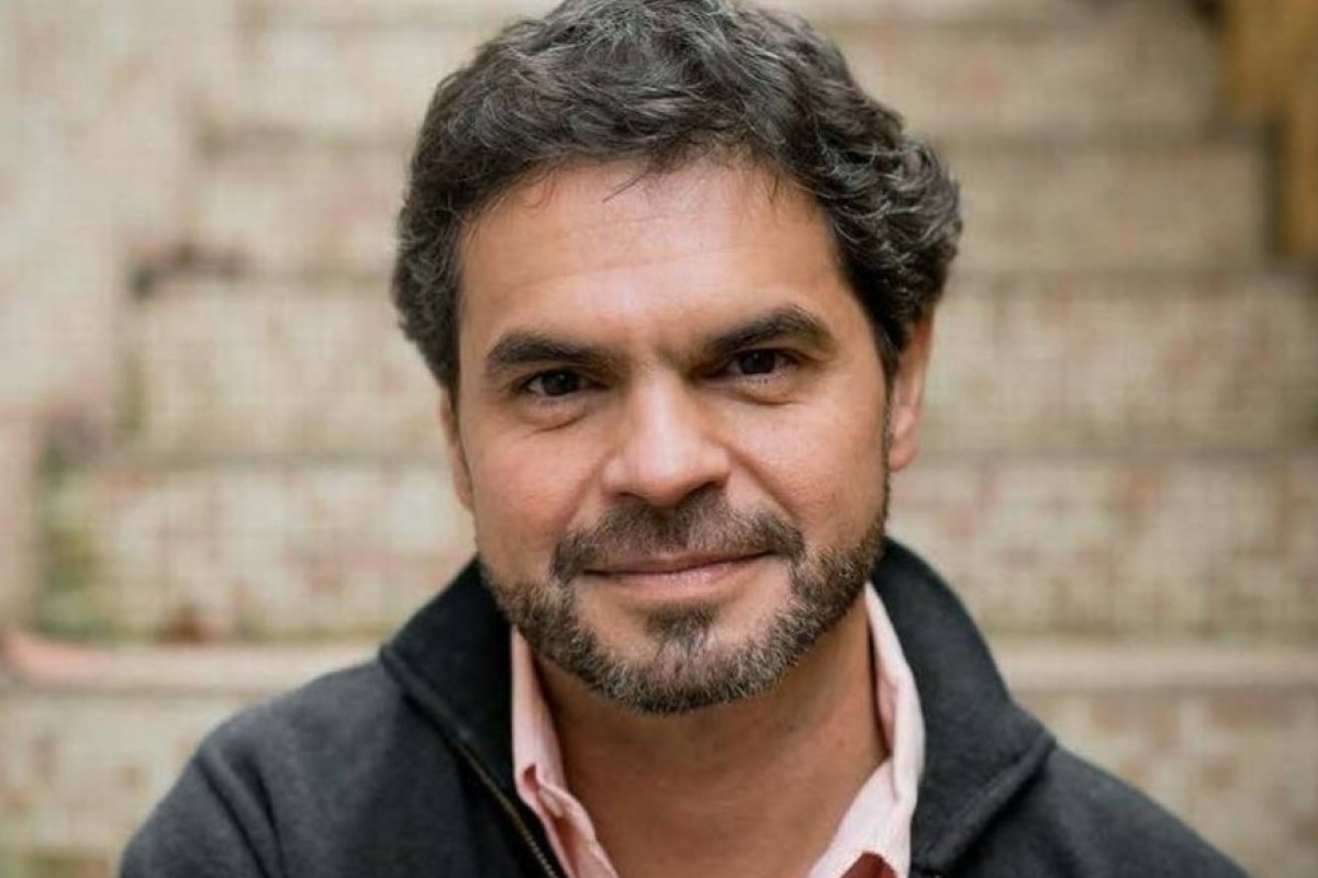 Escritor Rodrigo Lacerda é o novo editor-executivo do Grupo Record