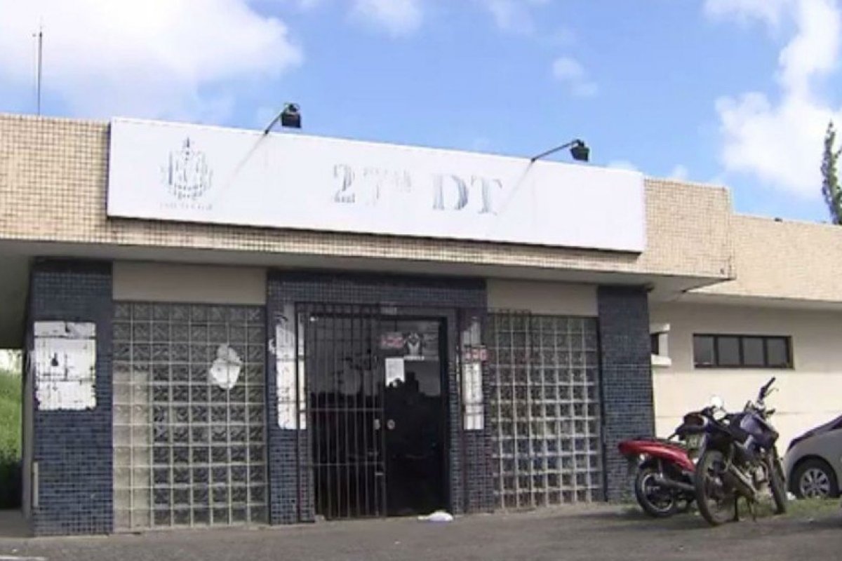 Mulher morre e outra fica ferida após serem atingidas por tiros em Lauro de Freitas