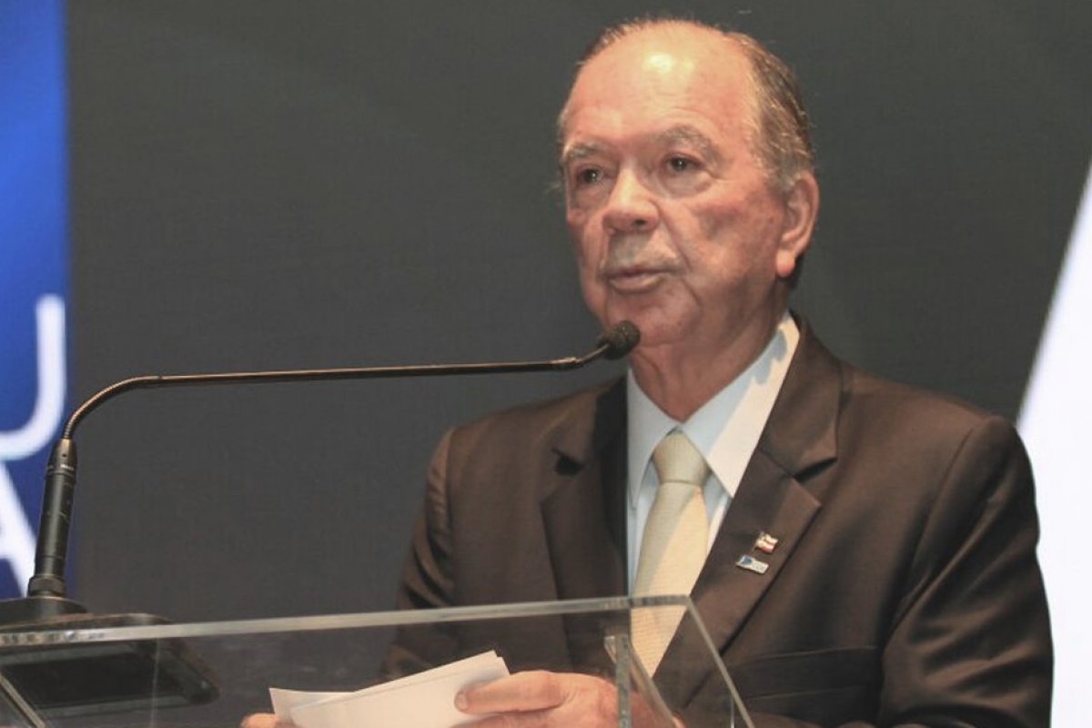 PP confirma apoio à candidatura de Adolfo Menezes à presidência da Alba
