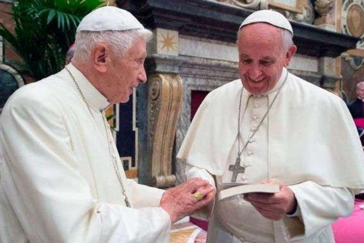 Vatincano informa que Papa Francisco recebeu a vacina contra a Covid-19