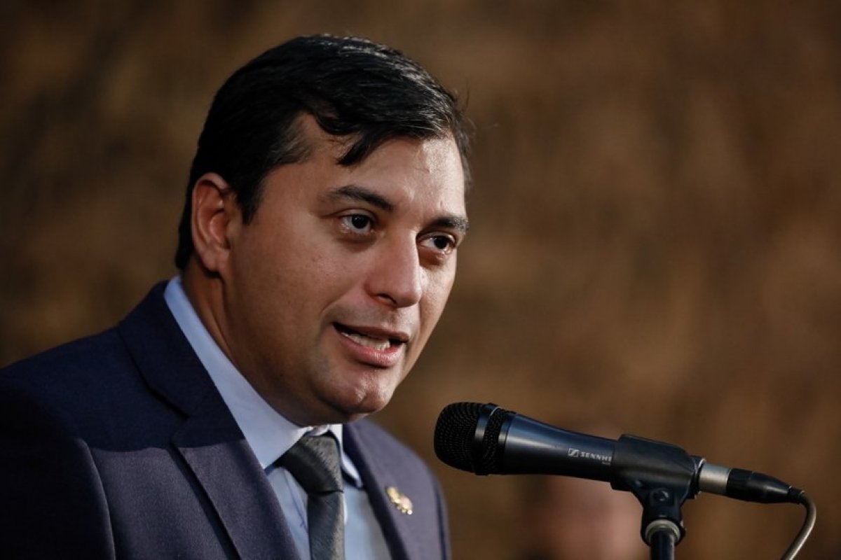 "O oxigênio enviado pelo governo federal não é suficiente", diz Wilson Lima 