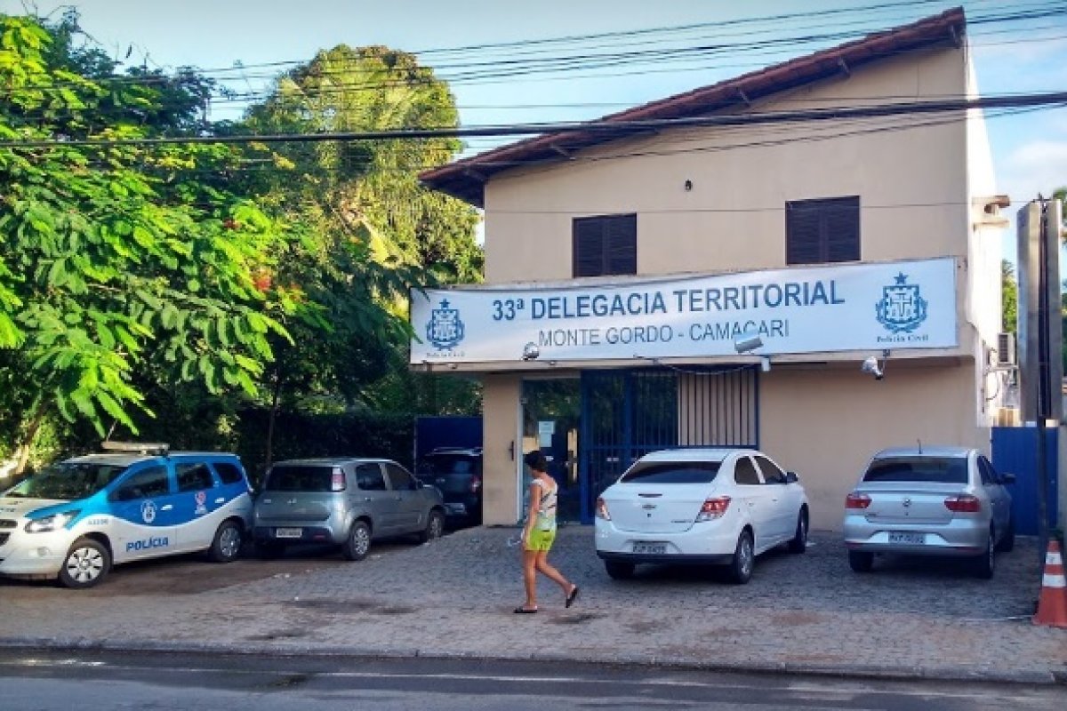 Mulher de 48 anos é morta a tiros pelo companheiro em Camaçari