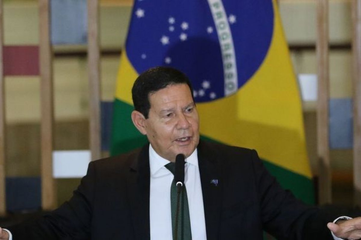 ‘Não não tem como prever o que ia acontecer em Manaus’, diz vice presidente, Hamilton Mourão