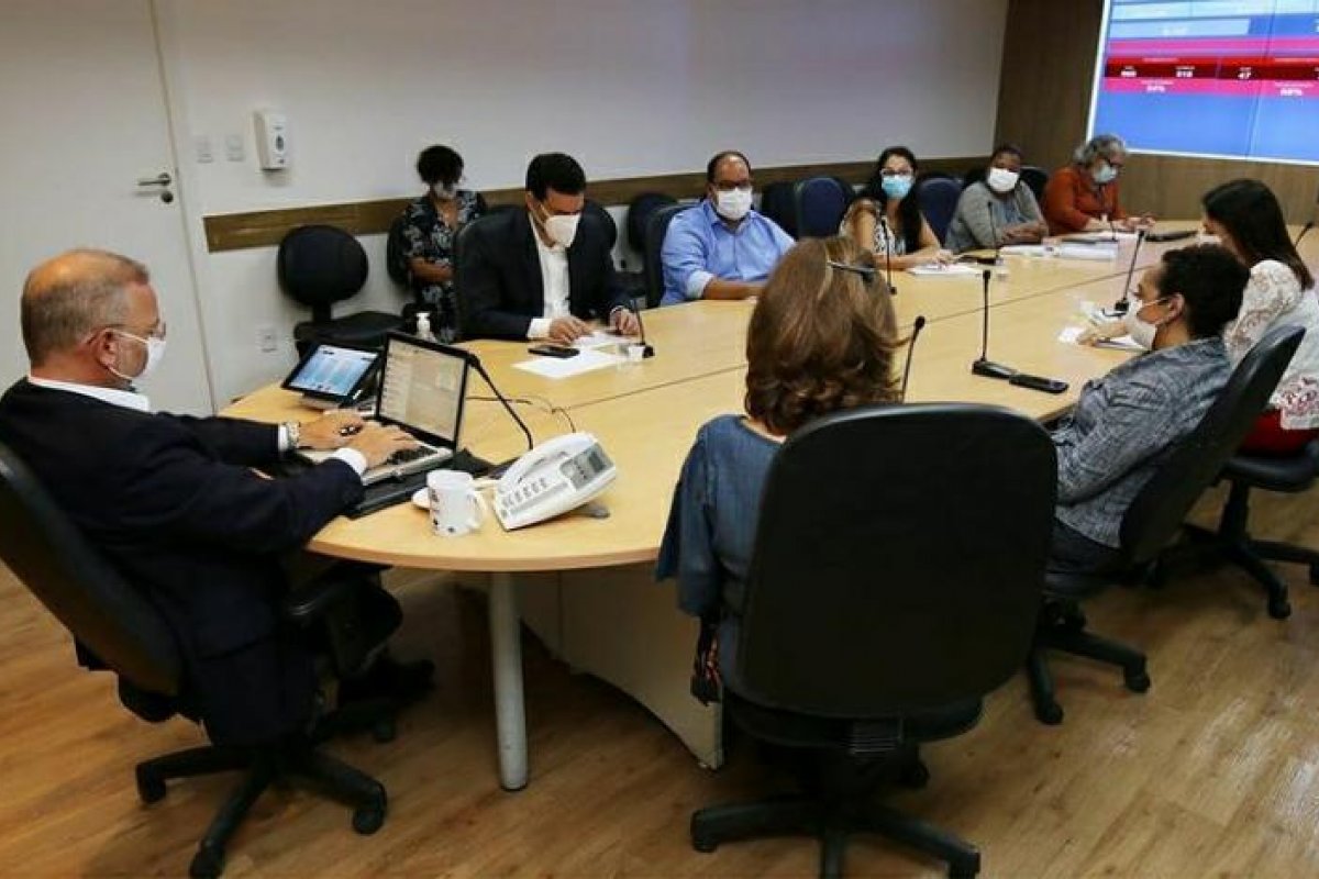 Sesab e SMS se reúnem para ajustar detalhes da vacinação contra Covid-19 em Salvador