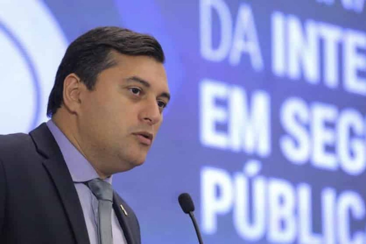 Wilson Lima responsabiliza população e empresas por colapso no AM