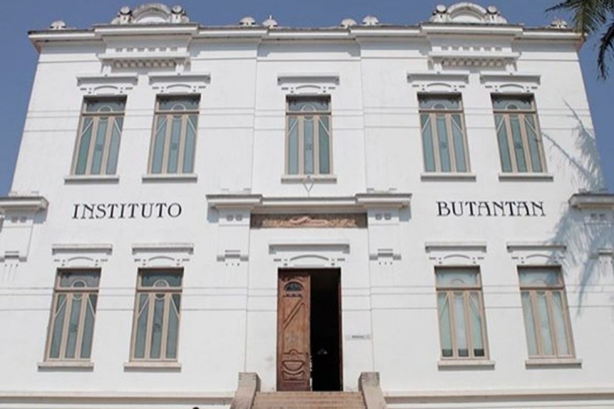 Instituto Butantan entrega documentos para uso emergencial da Coronavac à Anvisa