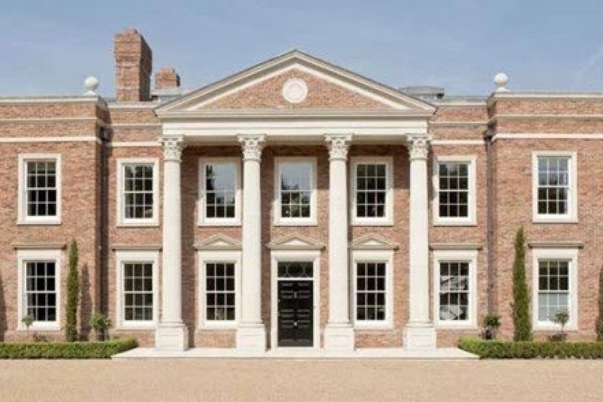 Poderoso! Magnata do petróleo russo paga R$ 153 milhões para ser vizinho da rainha Elizabeth II