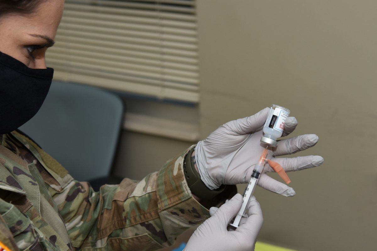 Prefeitura de Salvador convoca 150 vacinadores para campanha contra a Covid-19