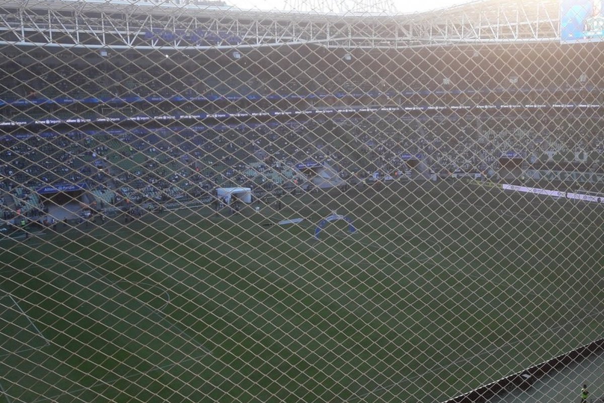 Procon irá notificar Palmeiras para que tela do setor de visitantes seja retirada