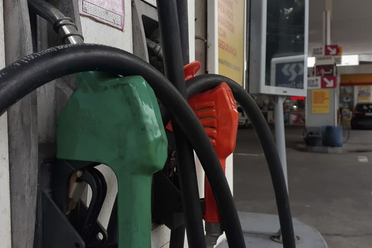 Petrobras eleva preço da gasolina a partir da terça (19)