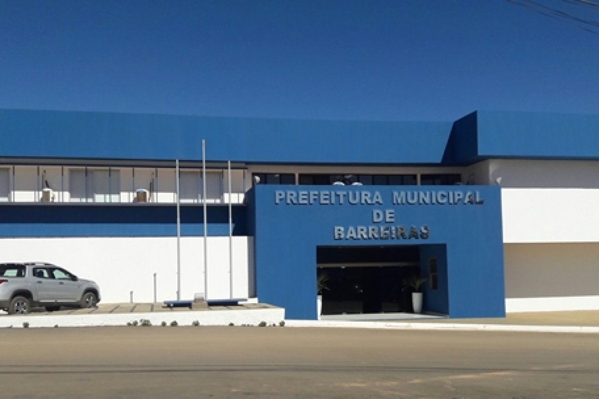 Barreiras deve exonerar servidores por nepotismo, relata MP