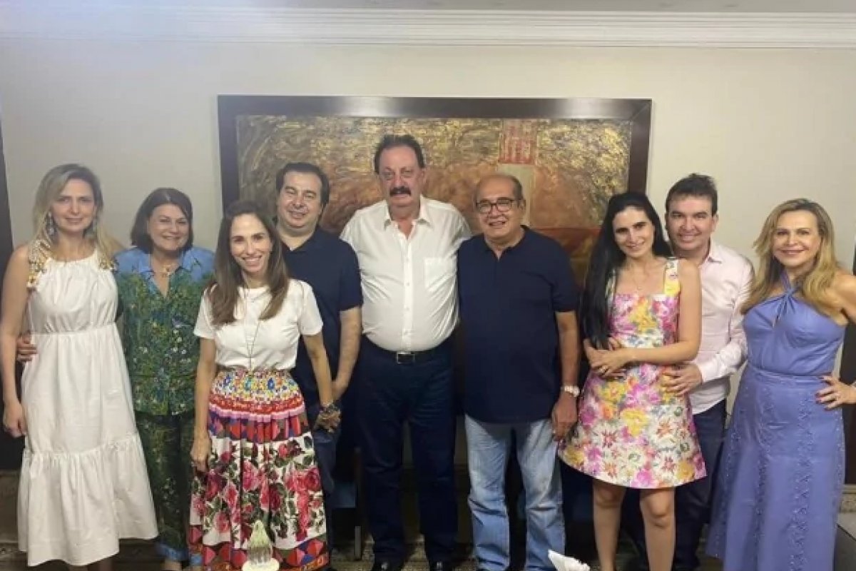 Maia e Gilmar se encontram em reunião com todos sem máscara e aglomerados