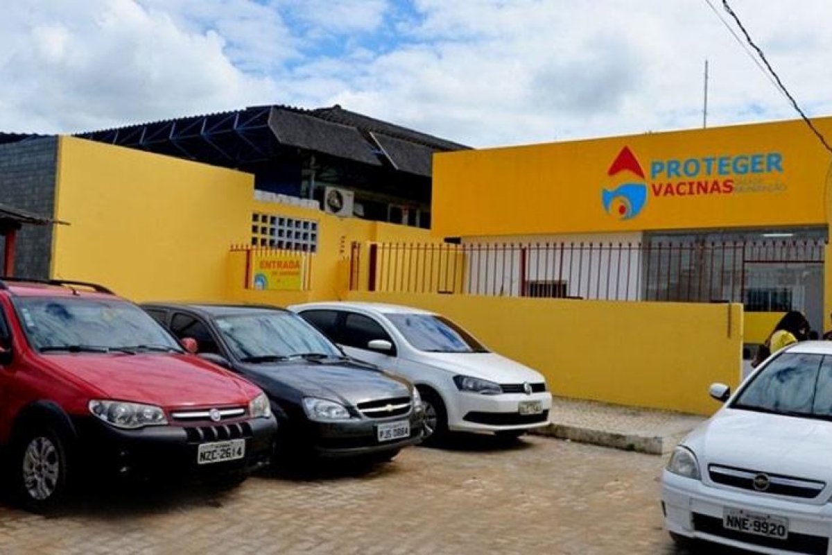 Candeias, na região metropolitana de Salvador, planeja começar imunização 24h após receber vacinas