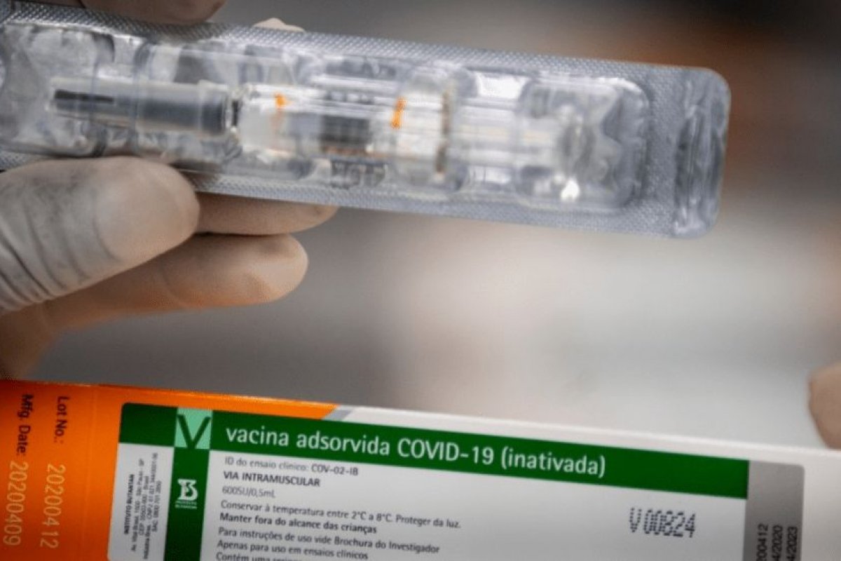 Covid-19: Embarque de insumos da CoronaVac para o Brasil está previsto para a próxima semana
