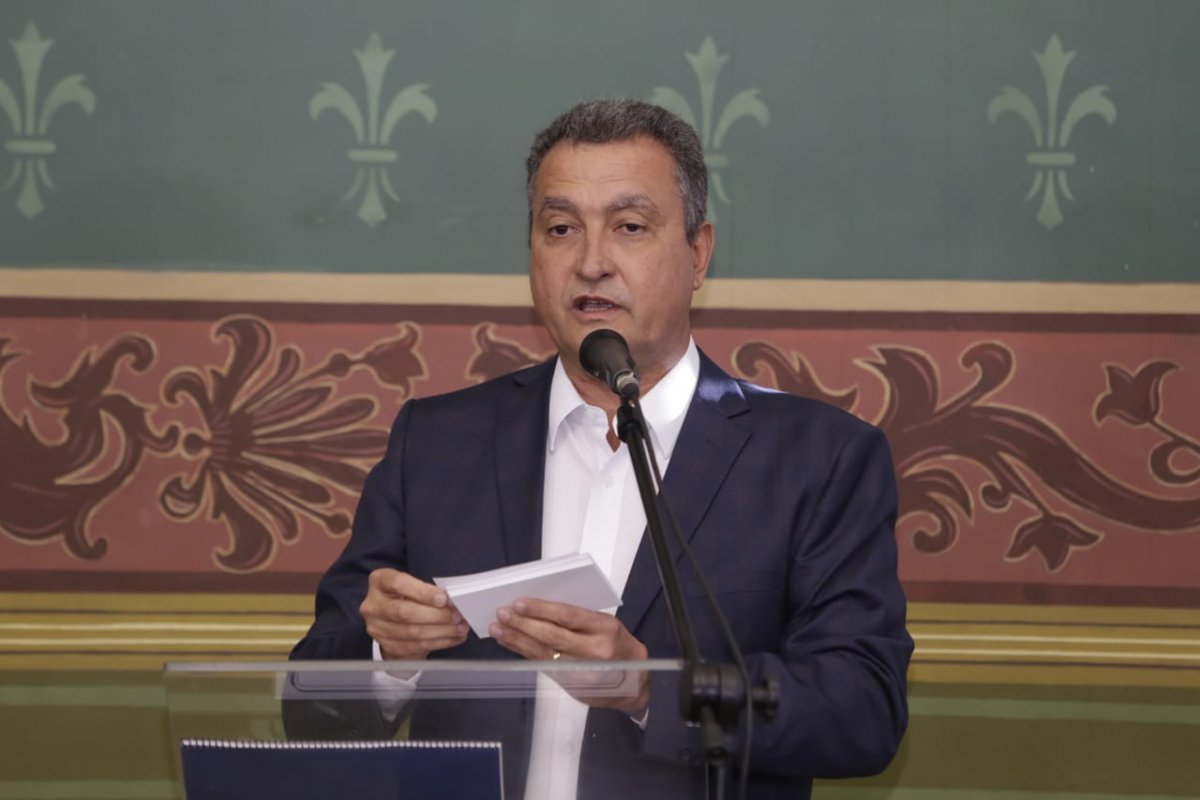 Rui Costa diz que passagem do VLT terá o mesmo preço do metrô