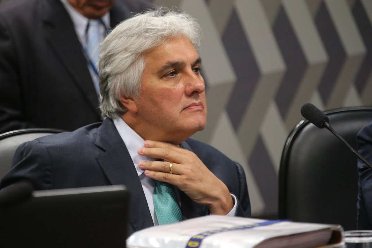 Fachin nega mudança em cumprimento de pena a Delcídio