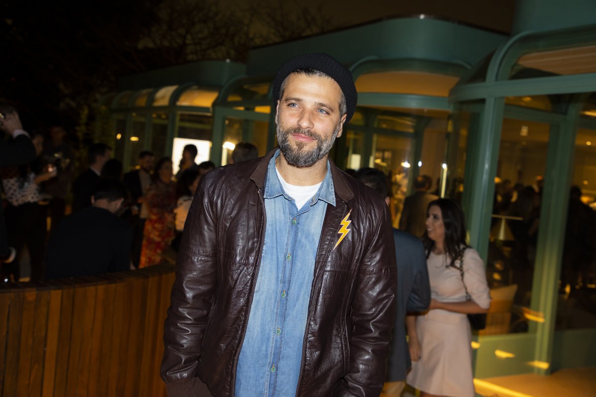 Bruno Gagliasso confere projeto icônico em São Paulo