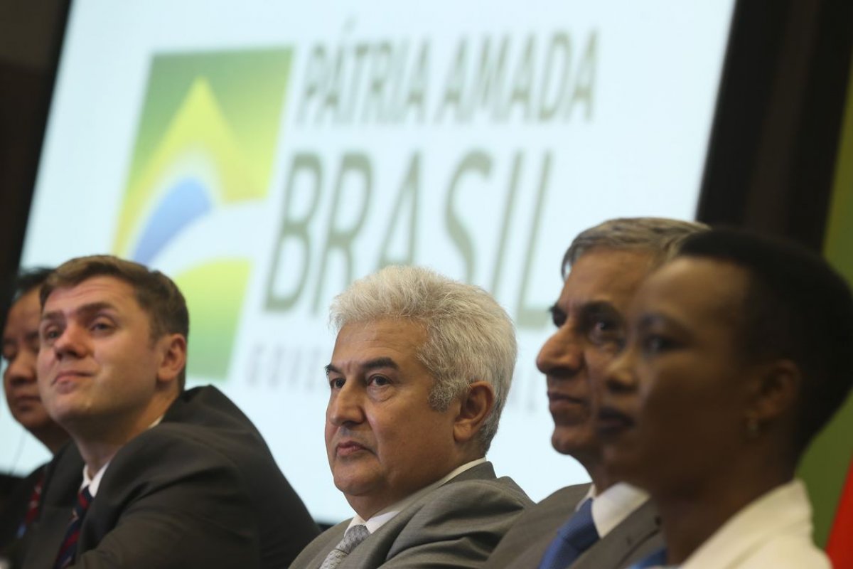 Brics discute parcerias em tecnologias digitais