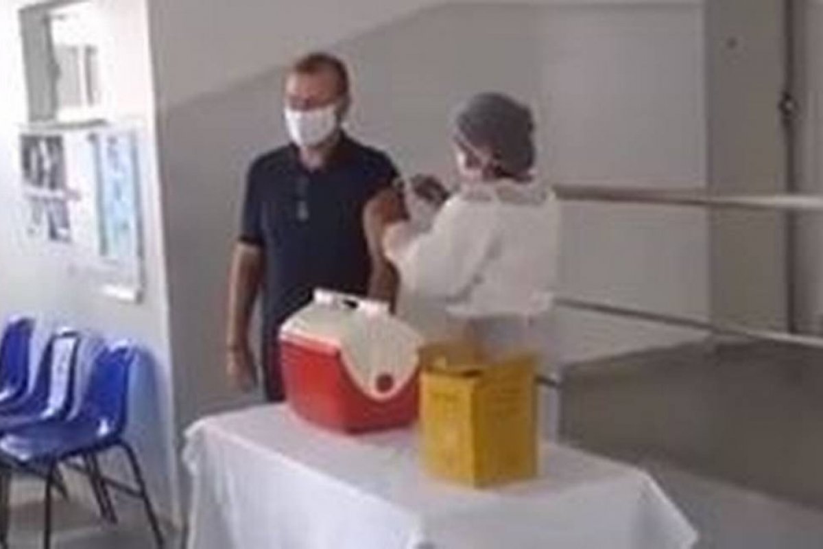 MP investiga denúncias de fura fila na vacinação contra Covid-19